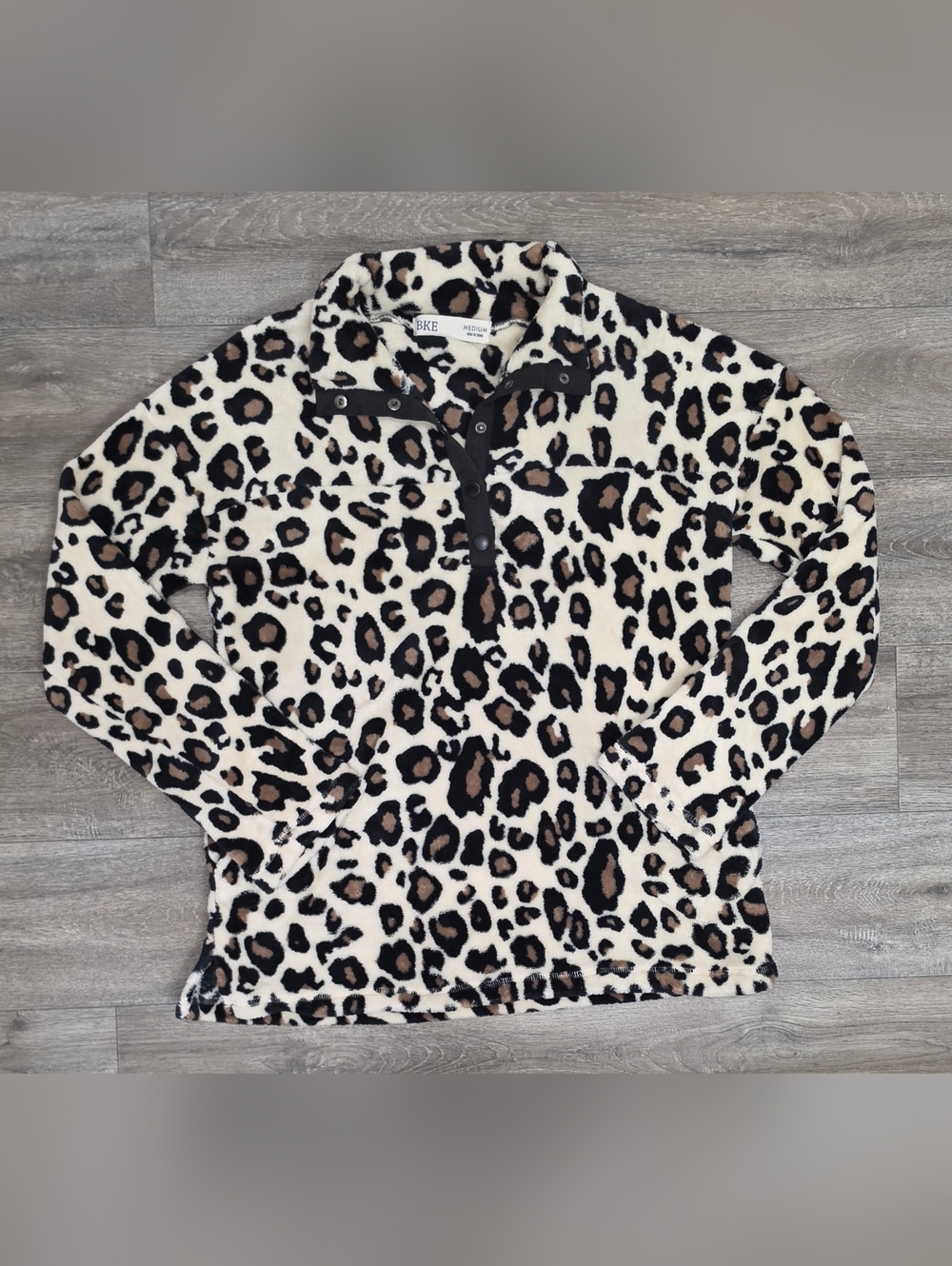 BKE Leopard Print Fleece Snap Pullover - Size Medium